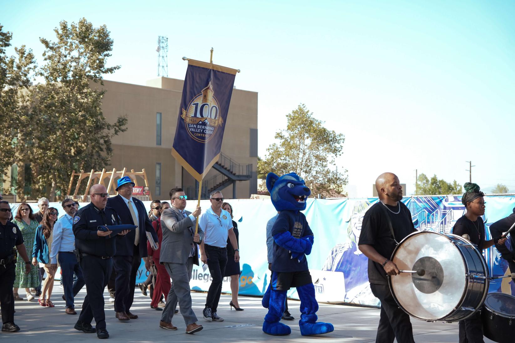 Side profile of the Centennial procession