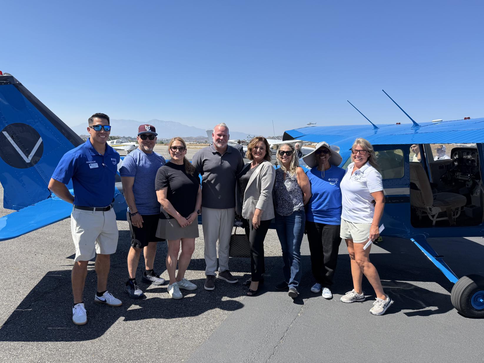 A group photo of faculty from the Aeronatuics department