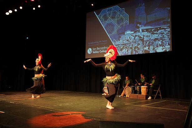 Teava Nui Dance Group presenting