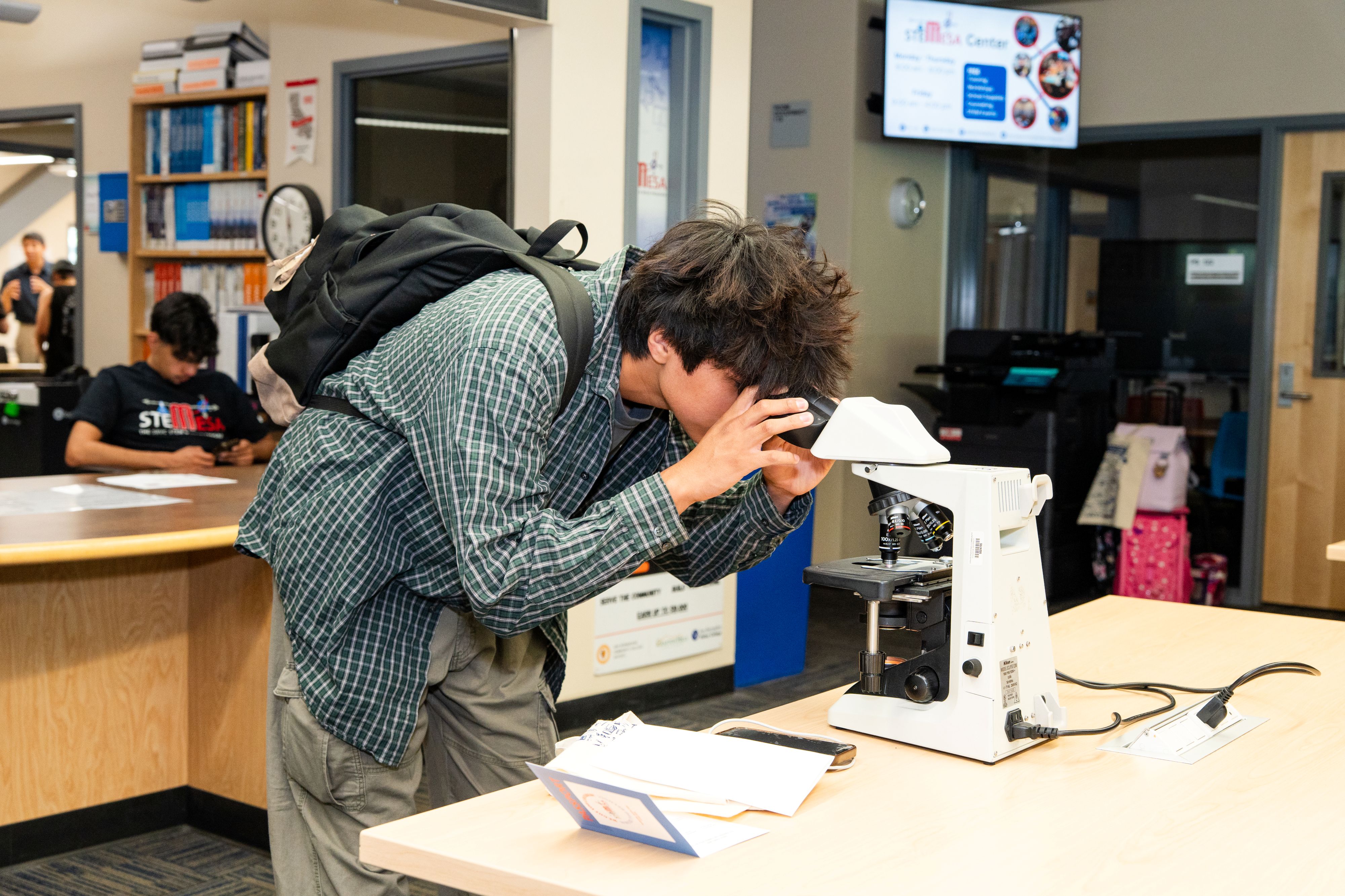 STEM-MESA Center Holds Hands-On Open House